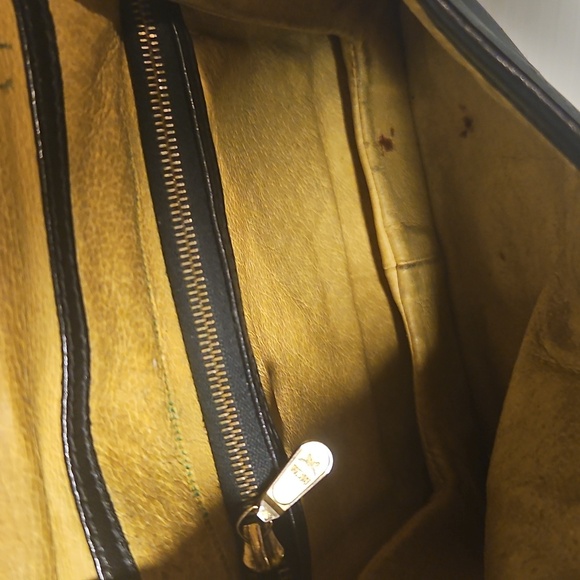 Authentic MCM munchen cross body purse - Picture 12 of 13